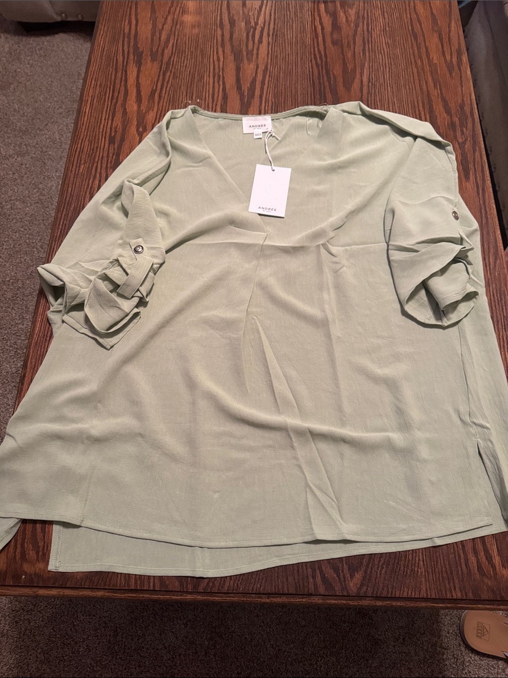 ANDREE BY UNIT Light Sage V-Neck Roll-Tab Tunic